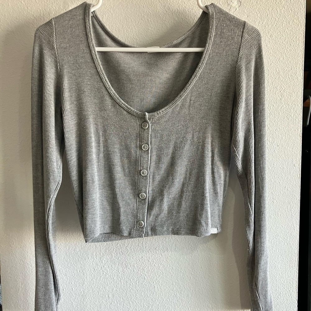 Gilly Hicks Gray Button-Up Ribbed Blouse